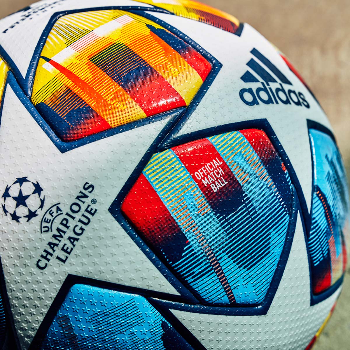 10周年記念イベントが Adidas アディダス サッカーボール 中学生以上 ５号球 国際公認球 フィナーレ サンクトペテルブルク プロ Af5400sp Fucoa Cl