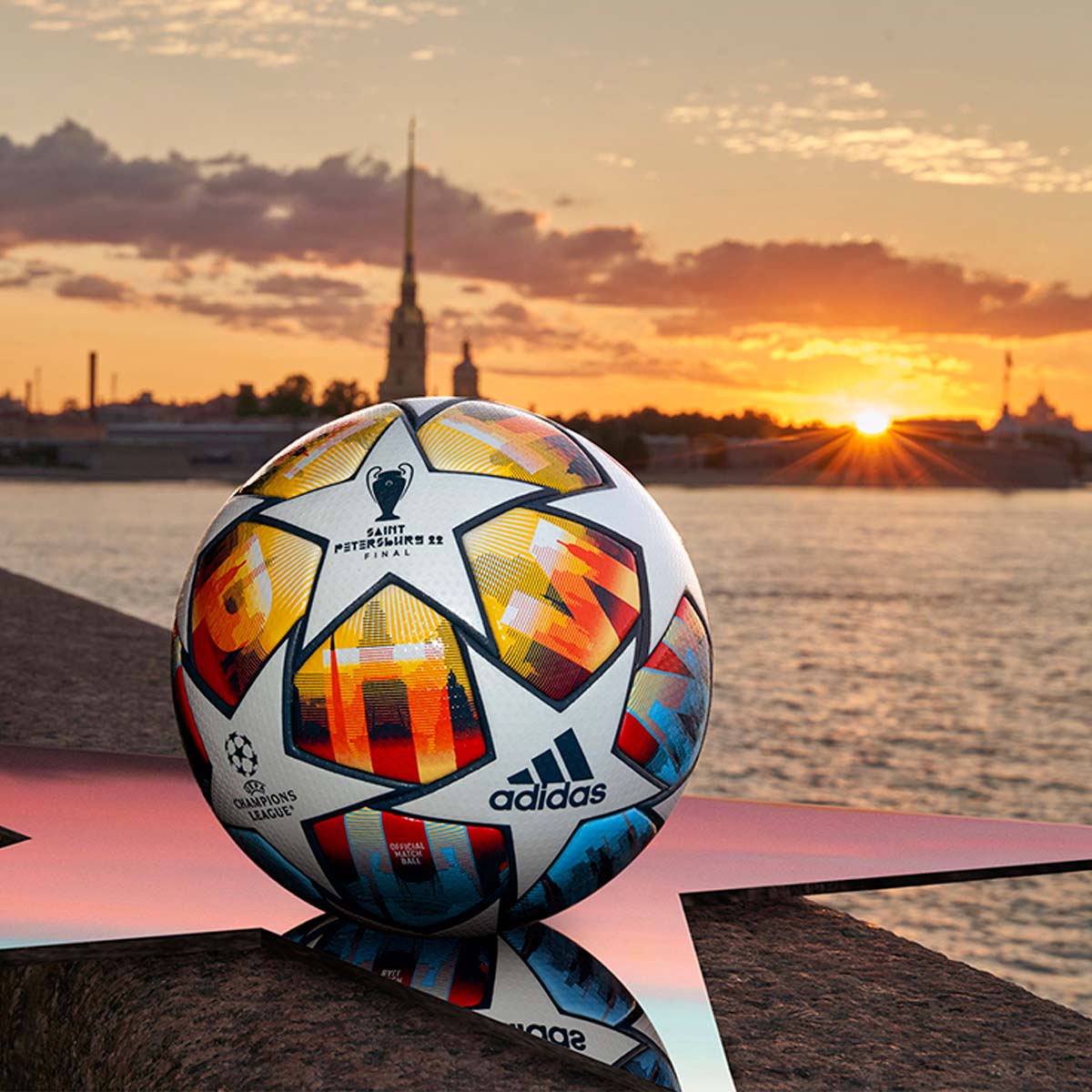 10周年記念イベントが Adidas アディダス サッカーボール 中学生以上 ５号球 国際公認球 フィナーレ サンクトペテルブルク プロ Af5400sp Fucoa Cl