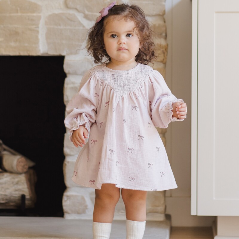【D2】Quincy Mae(クインシーメイ) 2025AW 秋冬 ベビー服 V SMOCKED DRESS -BOWS- ワンピース| 70cm80cm 90cm 100cm子供 　ワンピース　ご出産お祝い ギフト