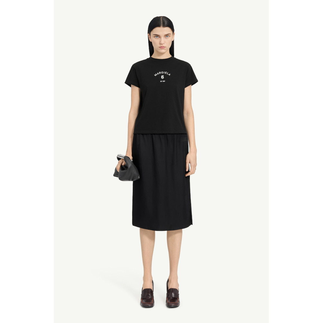 MM6 Maison Margiela | エムエムシックス  SIGNATURE JERSEY T-SHIRT  BLACK  (S62GD0216M20048900) 【 貨物輸送無料 】 定め事品 定め事 トップス ティーシャツ 半袖 遊撃手衣袂 二分の一衣袂 刷り上げる