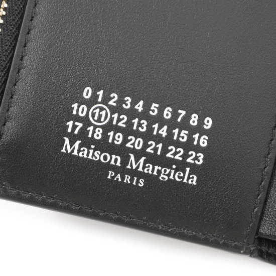 Maison Margiela 3つ折り財布 BLACK 22秋冬 (S56UI0136 P4985 T8013