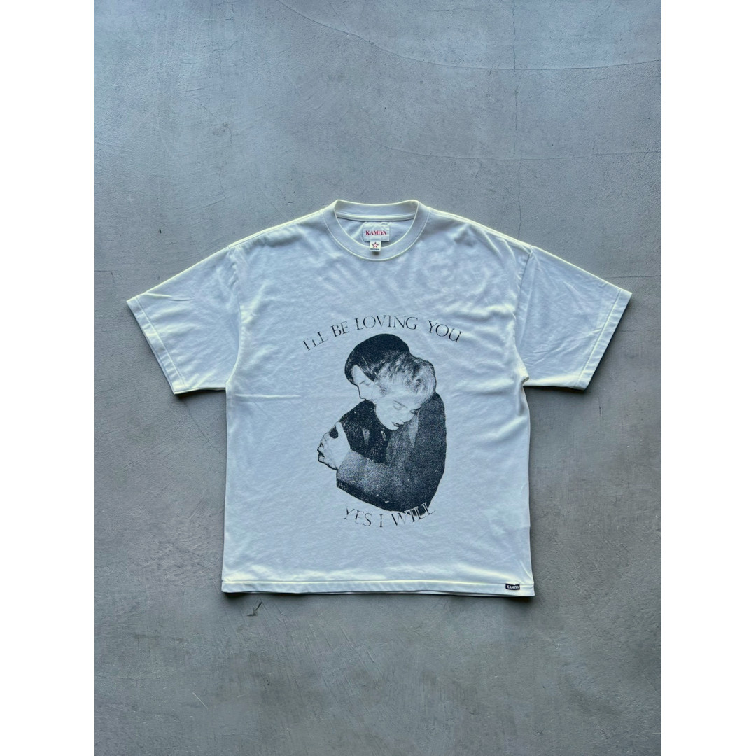 KAMIYA | カミヤ “LOVING” Tee T/C WHITE (G16TS095) 26SS 26春夏 トップス Tシャツ プリント 12,540円