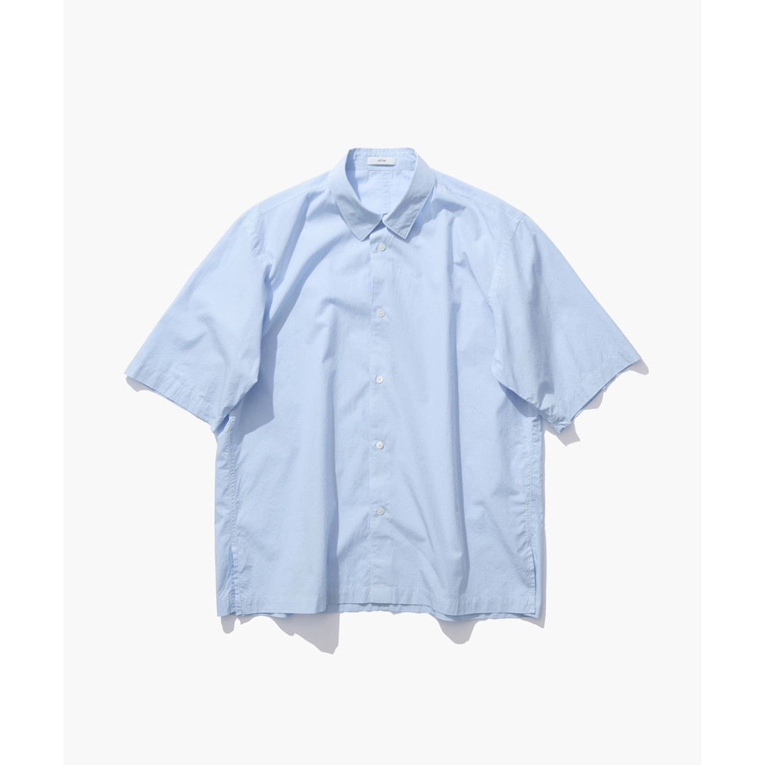 ATON | エイ英トン  SHRINK COTTON LAWN | OVERSIZED HALF SLEEVE SHIRT  BLUE (AT-BLAGLM0402) 26SS 26春夏 トップス プルオーバー 半袖 遊撃手捩り 大層らしい大きさ 伸び伸びする 生産品染め スーピマコットン