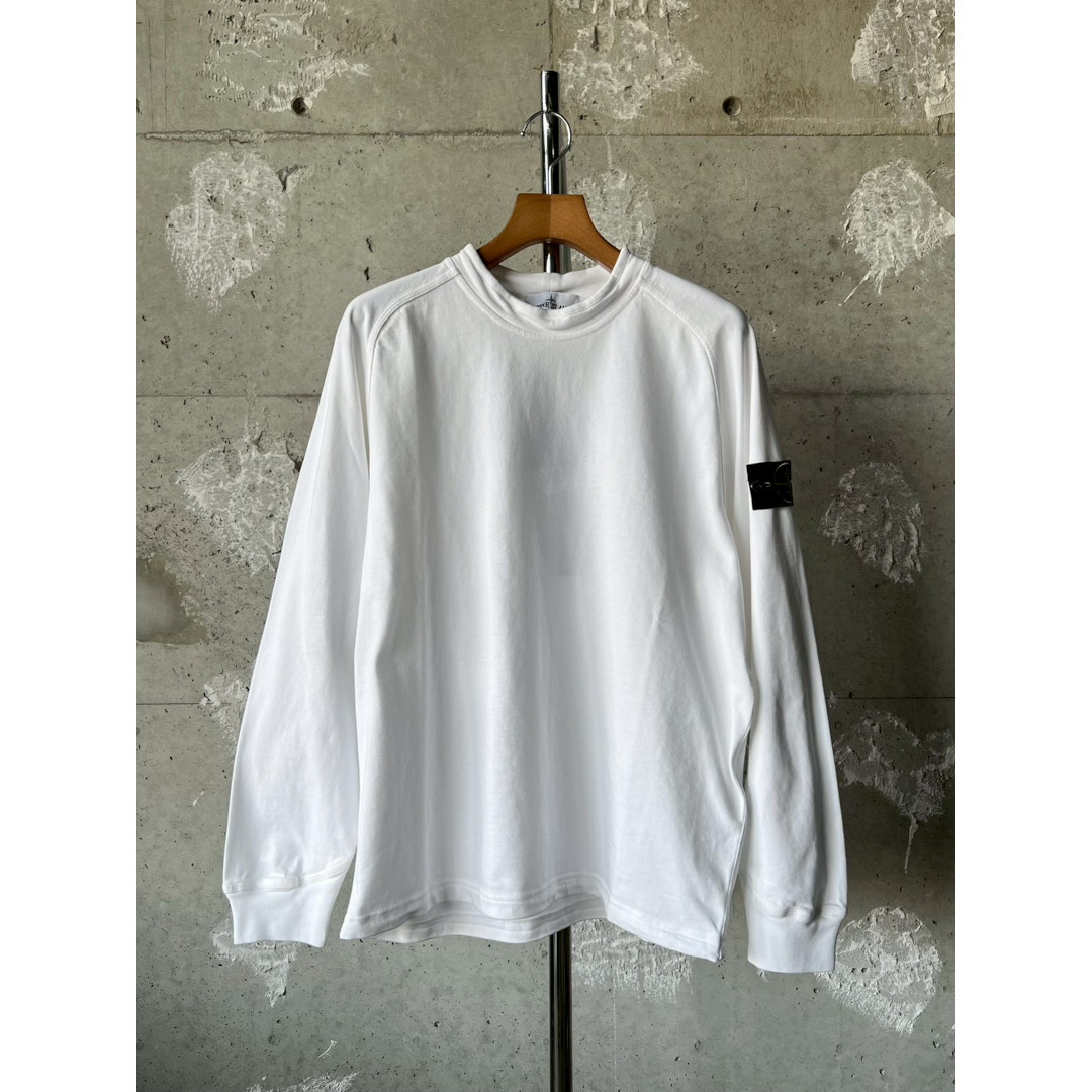 STONE ISLAND | ストーンアイランド CREW NECK SWEAT WHITE / V0001 (6100030) L1S156100030S0B050 26SS 26春夏 トップス ロング捩り 労働者の一団のど首 汗水