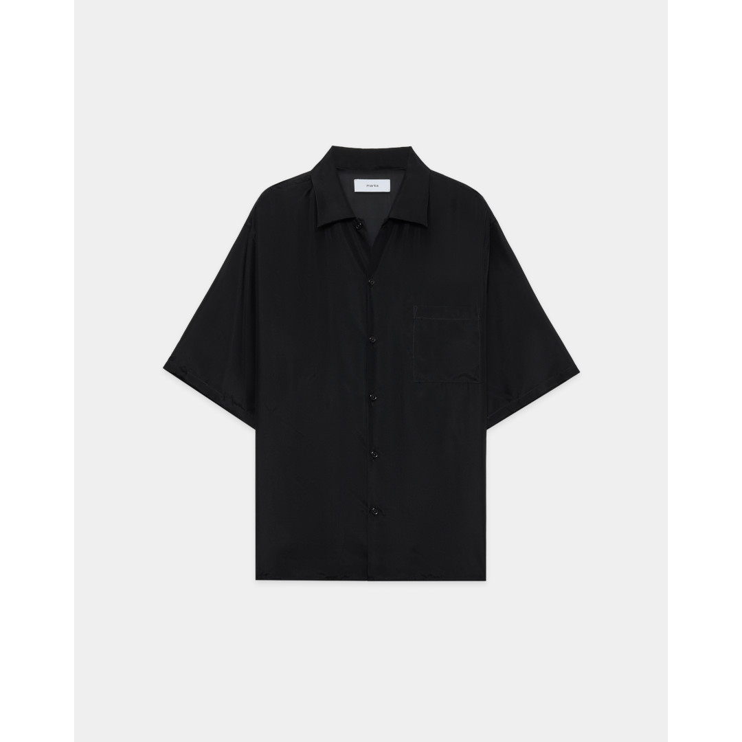 MARKA | 目じるし SILK OPEN COLLAR S/S SHIRT  BLACK BROWN (M26A21SH02B) 26SS 26春夏トップス プルオーバー 明けっ広げ色合い 開襟 半袖 遊撃手捩り 二分の一捩り 地絹 メンズファッション-トップス