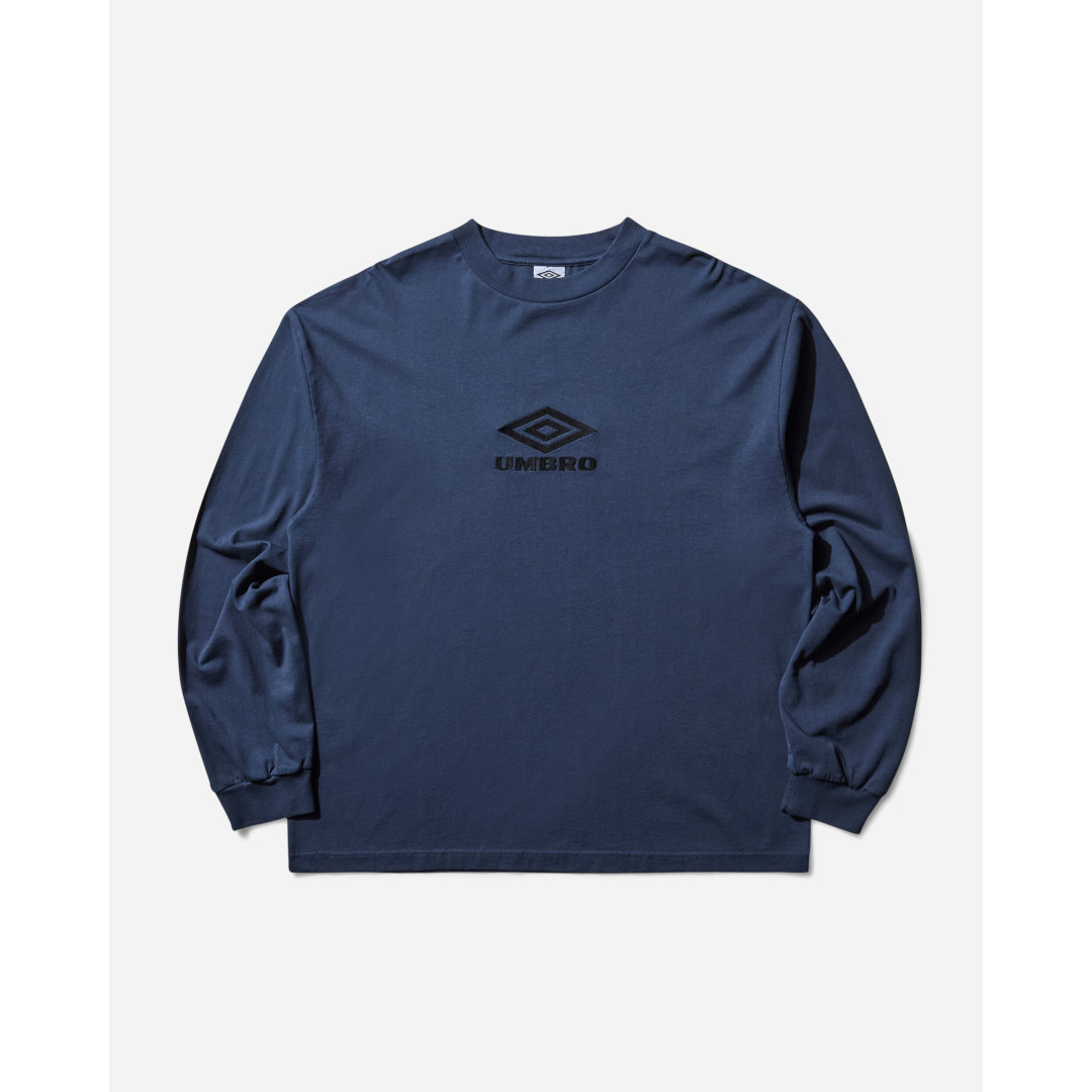 UMBRO | アンブロ SLAM JAM  OG Logo Longsleeve T-Shirt Blue  (UBMW0237JY54)ガーメントダイ 26SS 26春夏【 貨物輸送無料 】 置き目品 トップス プルオーバー ロング捩り 長袖 ガーメントダイ ルーズボクシーフィット刺? エンブロイド ロゴタイプ