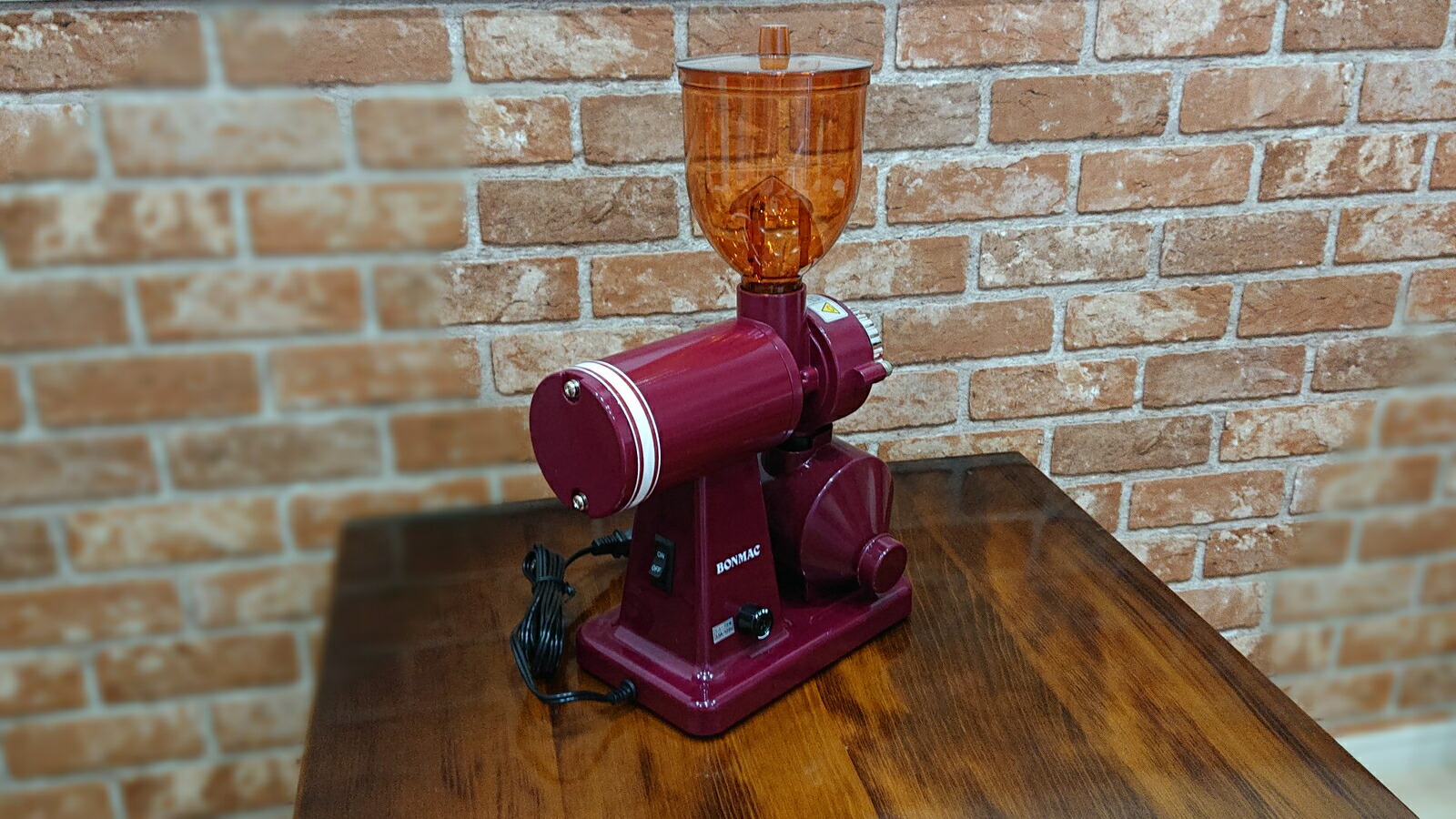 ボンマックミルBM-250N(レッド)&モンデンコーヒー(¥2560分)おすすめコーヒー200g×3点のプレゼントセット【送料無料/コーヒー豆/BONMAC/ミル】※数量限定販売です。