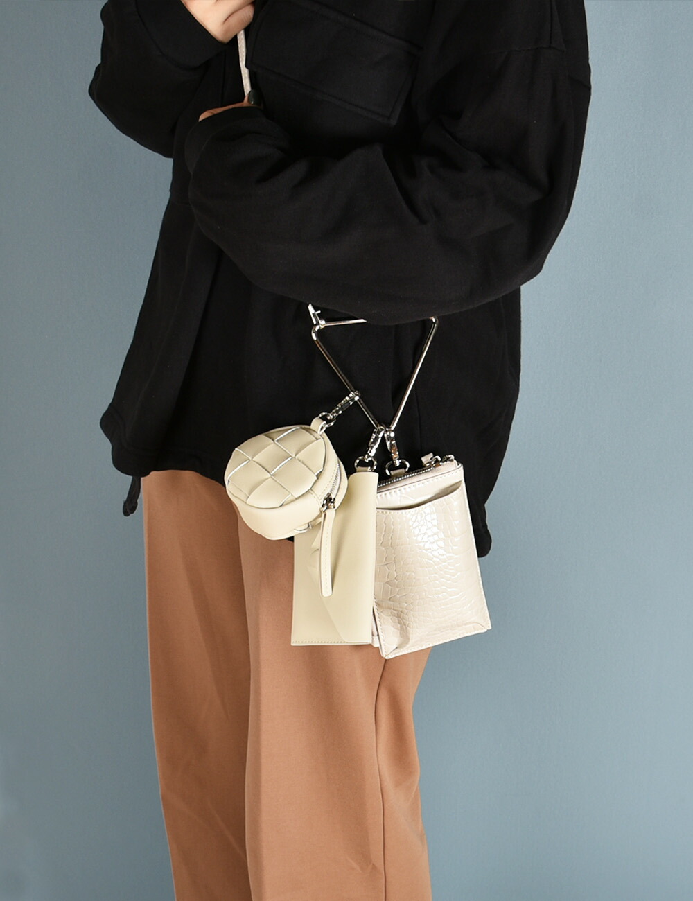 ♥️【新品】ami スマホショルダーバッグ iPhone15Pro3点セット♥️ スマホショルダー マルチショルダーバッグ スマホポーチ