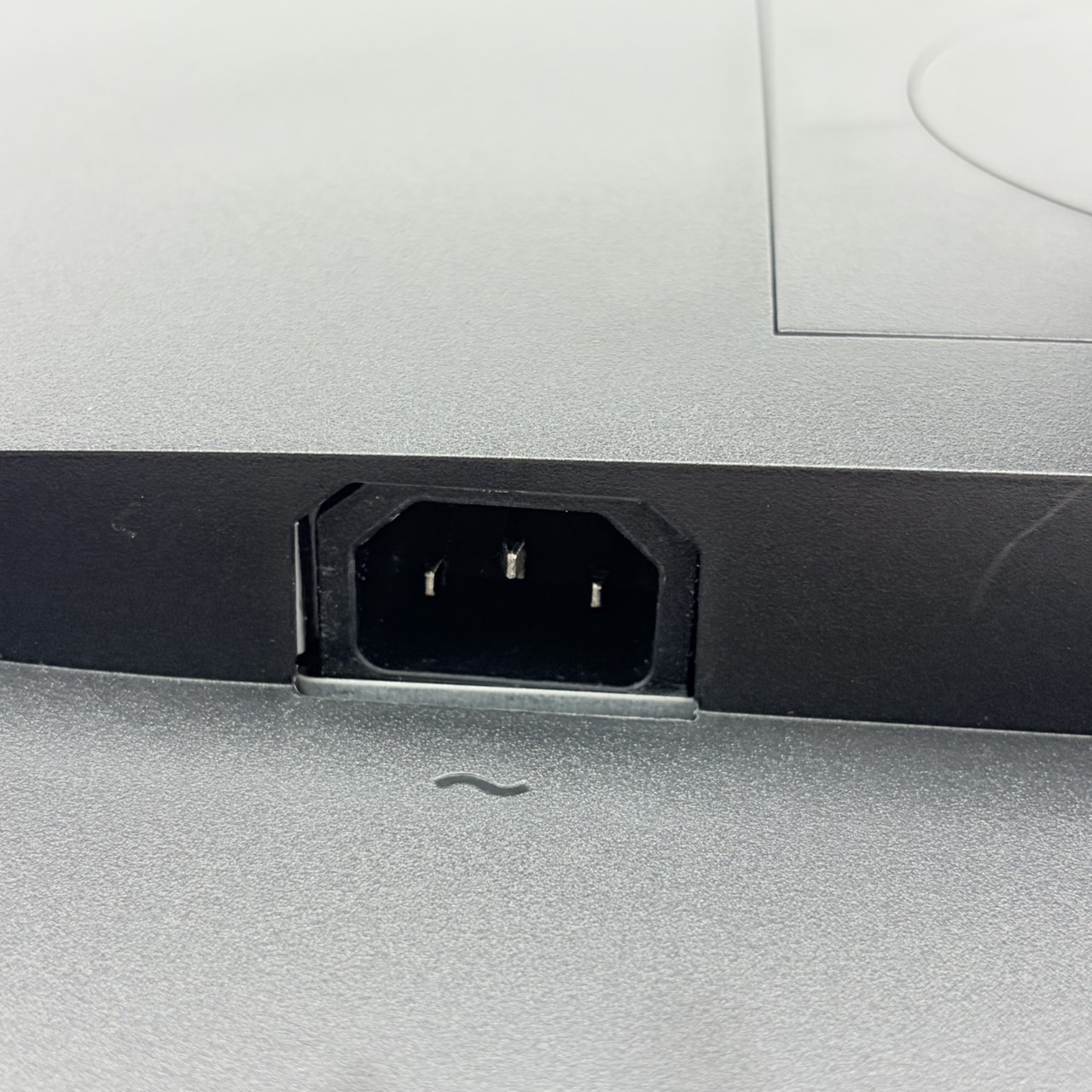 DELL-P2319H