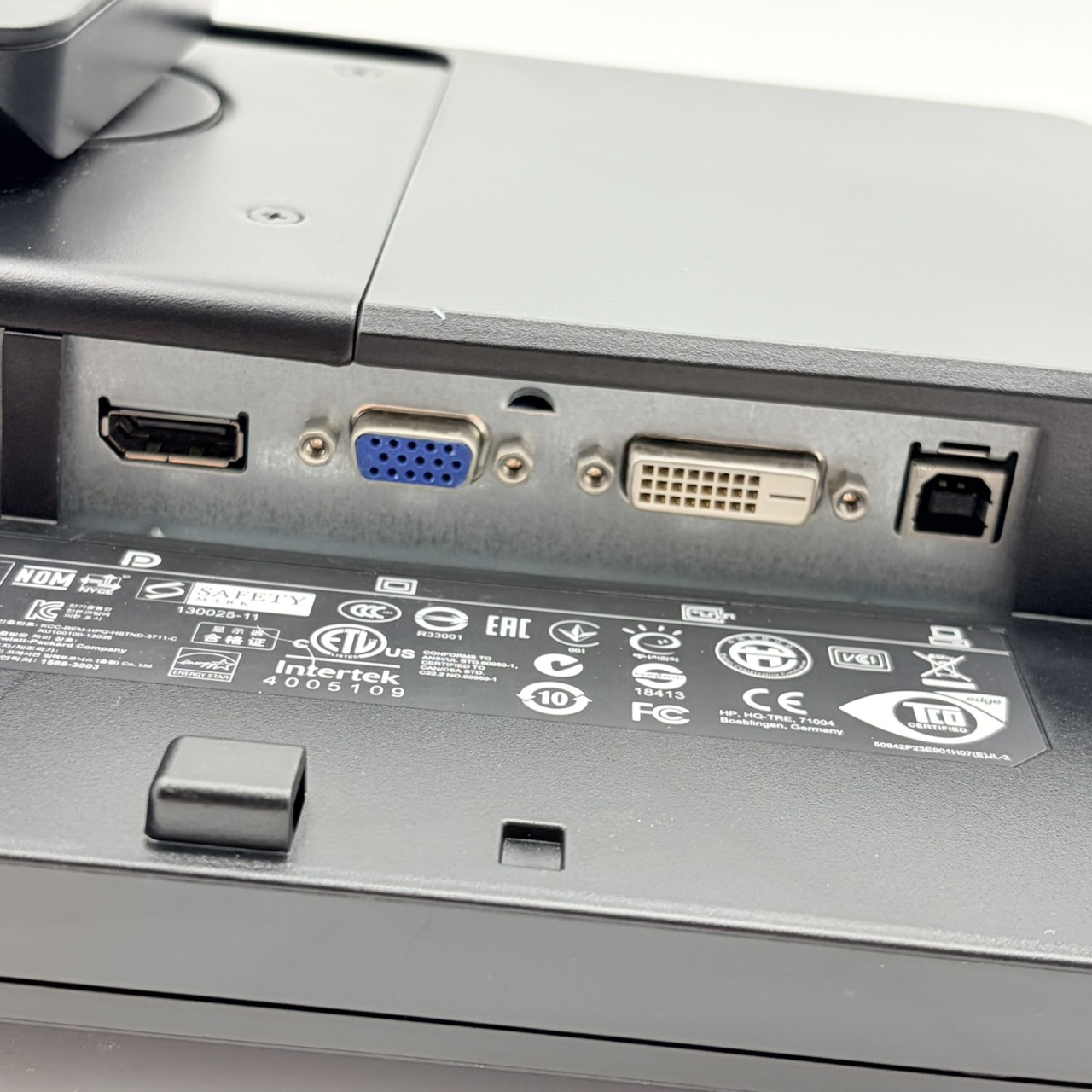 HP-Z23i
