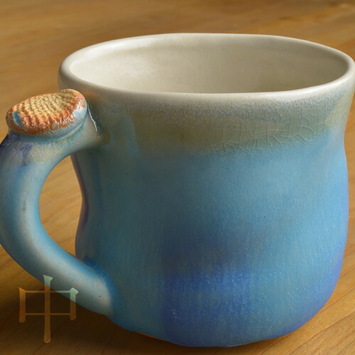 楽天市場 022 T ユニバーサルデザイン 益子焼 陶器 人にやさしい陶器 マグカップ 中 和食器 青 オーブン レンジ 電子レンジ 食洗機 お歳暮 御歳暮 冬ギフト クリスマス お返し プレゼント ギフト お取り寄せ 栃木のタウン誌厳選 もんみや通販