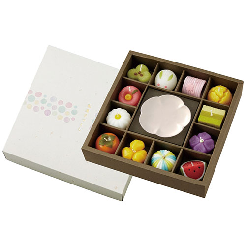 カメヤマ 和菓子型キャンドル・皿セット 2289-076 | 急須 皿 茶碗 コップ スプーン フォーク 関連単語 おしゃれ 湯呑 洗いやすい 食器 セット 大きめ 小さめ ペア 割れない スタンド こぼれない 収納 湯呑み 来客用 湯飲み ゆのみ 米寿 成人の日 初盆 葬儀
