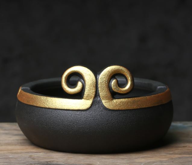 楽天市場 灰皿 緊箍児モチーフ 孫悟空の頭の輪 ブラック ゴールド 陶器製 モノッコ