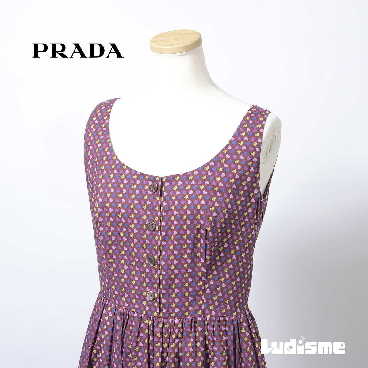 【古着】プラダ PRADA ノースリーブワンピース ハート柄 総柄 レディース 40 コットン100％ イタリア製 フロントボタン ギャザー フレアワンピース ひざ丈 Aライン ピンク パープル系 春夏【中古】【ブランド古着】【USED】｜モノ道楽 21,754円