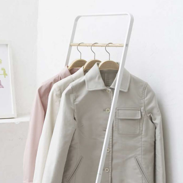 ハンガーラック おしゃれ スリム 約幅40cm 洋服掛け コート掛け ハンガー掛け 洋服ハンガー 収納ラック 玄関 リビング オフィス 衣類収納 壁面収納 見せる収納 インテリア雑貨 省スペース シンプル 天然木 北欧 Yamazaki 山崎実業 コートハンガー Kd タワー Tower