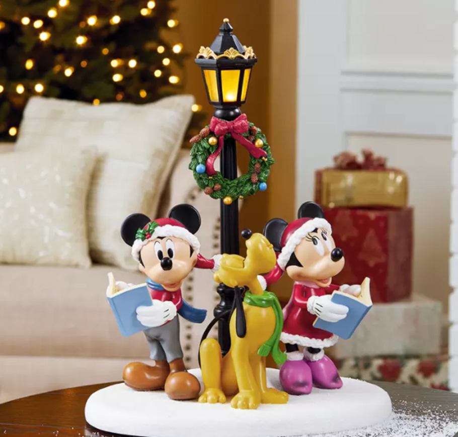 当日発送品 ディズニー テーブルトップキャロル 高さ約40 Disney Tabletop Caroler クリスマス ミッキーマウスミニーマウス プルート クリスマスリース 置物 インテリアホリデーシーズン クリスマスソング ハンドメイド ライトアップ Liceochiloe Cl