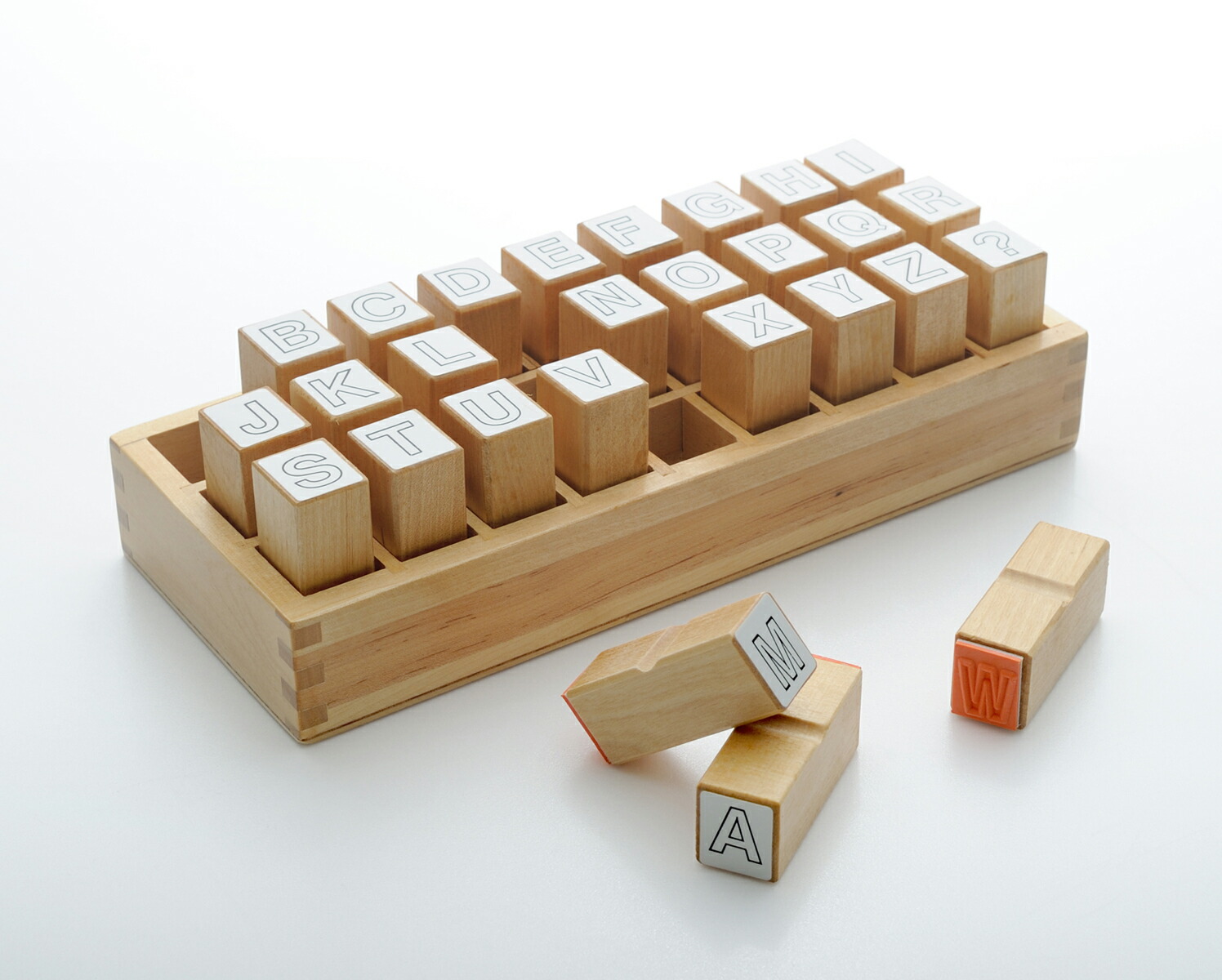 楽天市場 アルファベットのスタンプ大文字セット 練習用紙付 Cd収録 幼児 小学校 英語 English Alphabet 幼稚園 保育園 特別支援学校 知育 幼児教育 英語教材 教具 知育玩具 知育教材 知育教育 おもちゃ モンテッソーリ教育 集中力 モンテッソーリ マリーアン