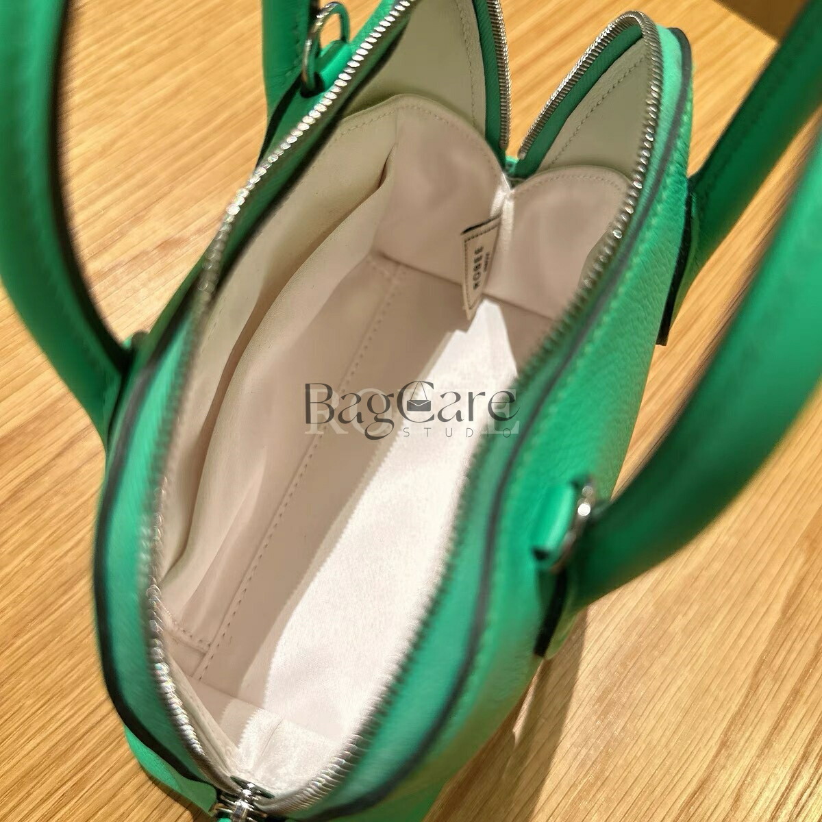 バッグインバッグ エルメス ボリード対応 自立 軽い Hermes Bolide 1923 mini/25/27対応 インナーバッグ 高級シルク レディース ツールボックス 仕切り 収納バッグ おしゃれ マルチポケット バッグ 内部 底 汚れ防止 BagCare｜Monuso