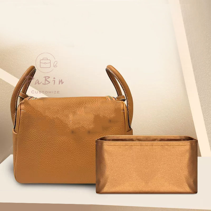 バッグインバッグ Hermes Lindy 対応 軽量 自立 インナーバッグ 高級絹 チャック付き 小さめ 大きめ バッグの中 整理 整頓 通勤 旅行バッグ カスタマイズ　定制 カスタマイズ バッグ 内部 底 汚れ防止 BagCare｜Monuso