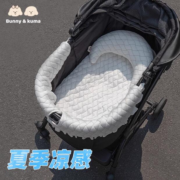 【25年夏 新発売】 ペットカート 兼用マット ベッド ペットベッド 寝袋 高級 冷涼素材 クッション お散歩 小型犬 猫 ペットカートクッション ペットカートカバー あごのせクッション