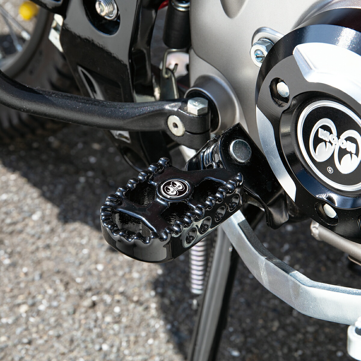 ハンターカブ デュアルヘッドライトフロントラックキット【MOONEYES】 デュアル ヘッドライト フロント ラック キット