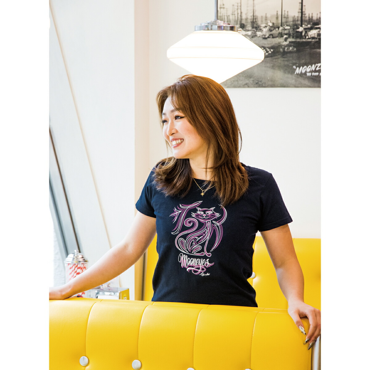 XXLサイズ ムーンアイズ 35 MOONEYES ストック カー Tシャツ MOONEYES XXLサイズ ムーンアイズ 35 ストック カー Tシャツ