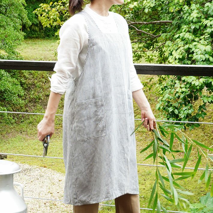[森の８カテン]リネンインディゴストライプ バッククロスエプロン