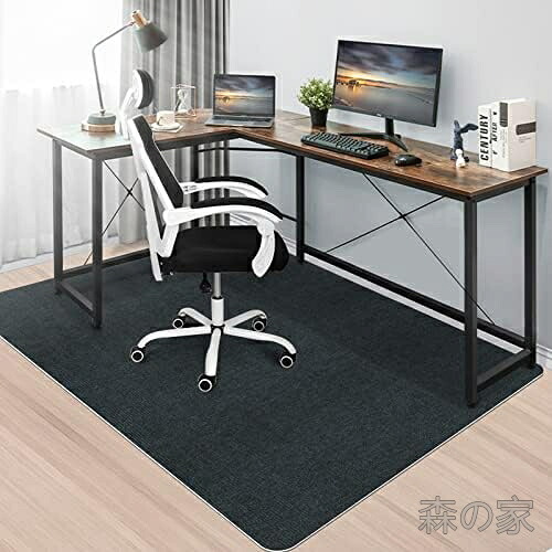 【送料無料】デスクチェアマット 大判160&times;140cm 厚さ5mm 床保護 傷防止 騒音軽減 滑り止め カット自由 撥水加工 丸洗い可能 ブラック｜森の家