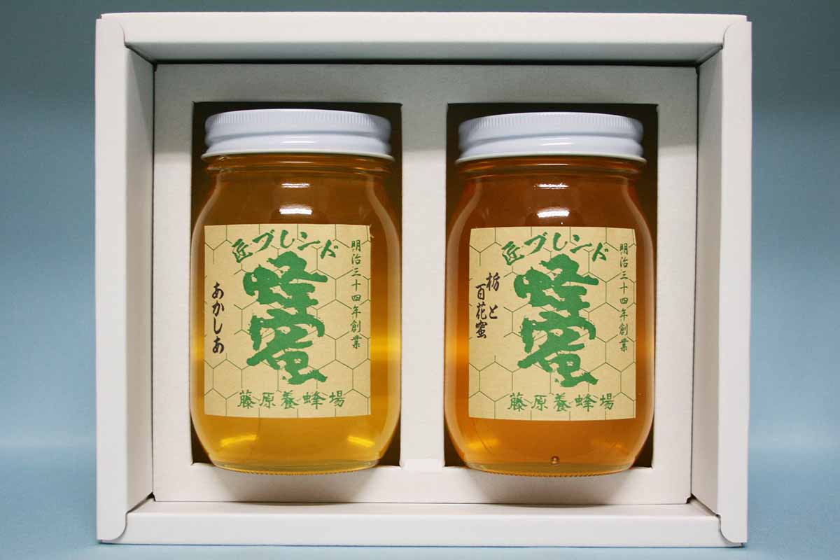 藤原養蜂場の『蜂蜜 600g瓶×2種(箱入)』「あかしあ」「栃と百花蜜」のセット