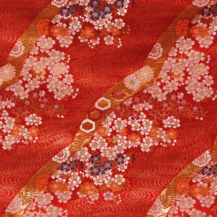 楽天市場】金襴 生地 流水桜 赤 不織布付き 263 和柄生地 つまみ