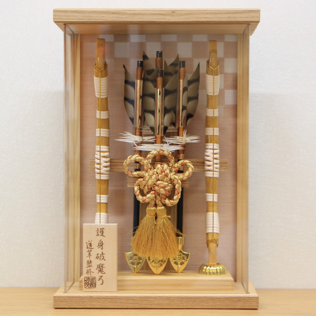 破魔弓  アクリルケース飾り 白龍 高さ26cm 置き型 壁掛け型