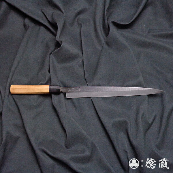 上白鋼 柳刃まかない方 イチイ八角茴香柄 300粍/片刃/上白鋼/イチイ八角柄/日本製/徳蔵截断機・TOKUZO KNIVES・JAPAN・Kitchen Knives・まかない方・ほうちょう・ホウチョウ・鋭さ・労働者階級・柳刃・魚・片刃・右利き・差し上げ物・差し上げ物・差し上げ物・耐久年数モノ・鋼・ハガネ・はがね・上白鋼