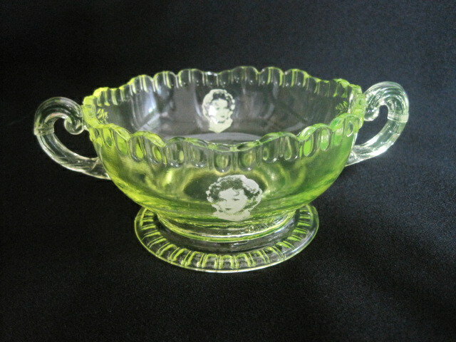 楽天市場】【アンティーク ウランガラス】 ワイングラス