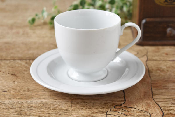 楽天市場 白い食器 クラシックスタイル たっぷりサイズ アメリカン コーヒーカップ ソーサー セゾンキッチン
