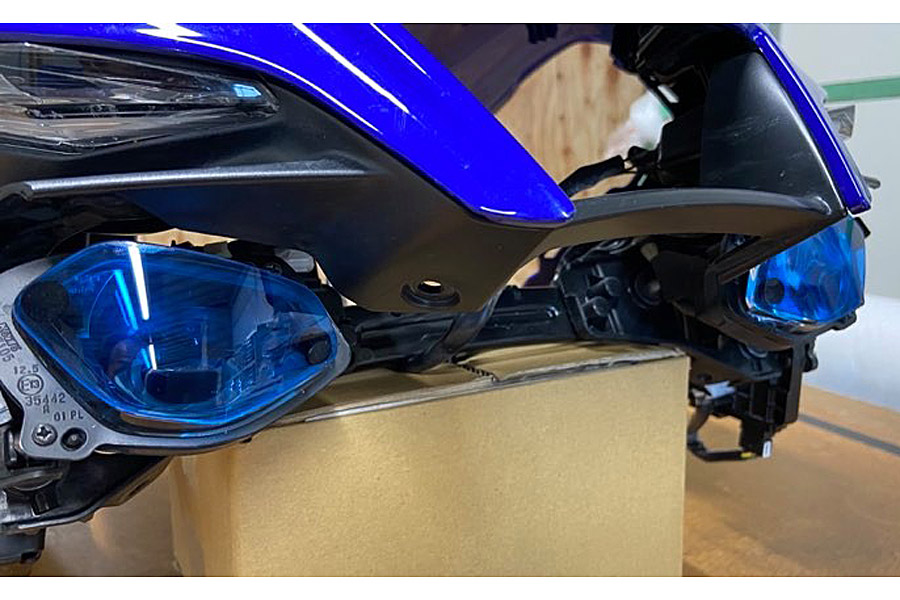 ACRYPOINT YZF-R1 （20年-） ライトシールド（ブルー） YLS006
