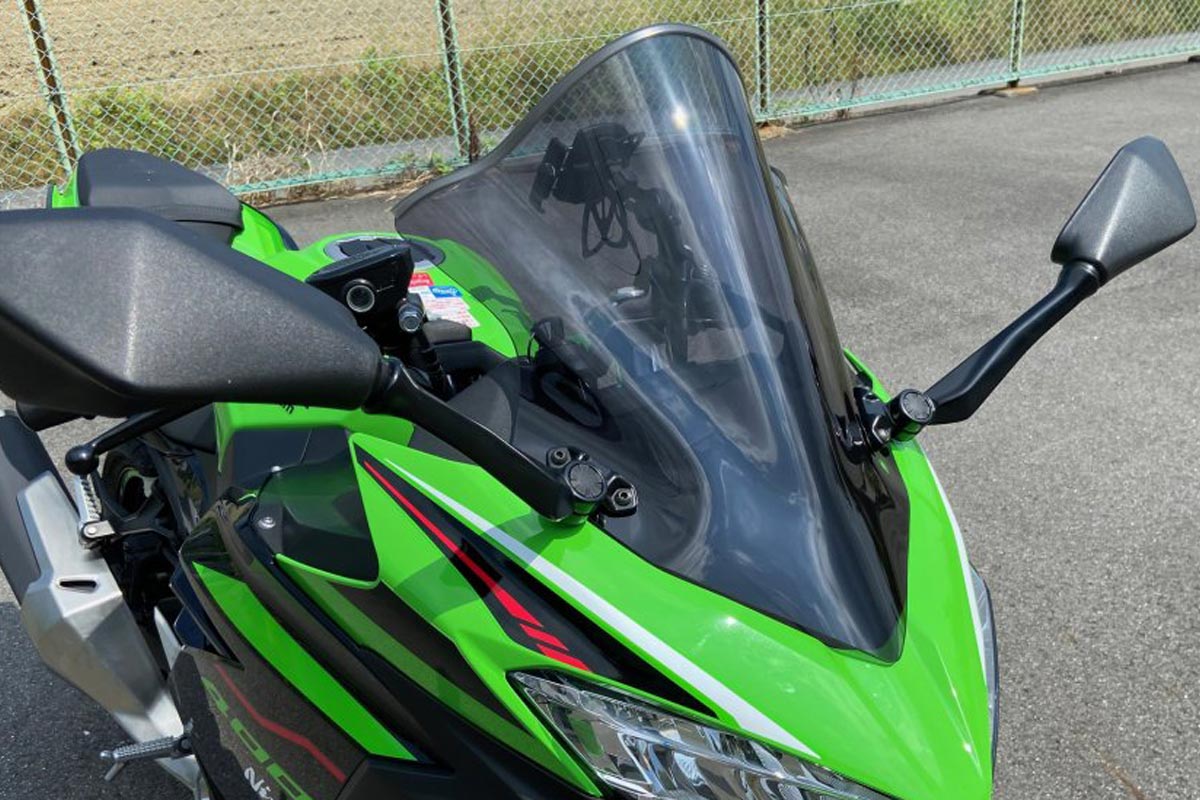 ACRYPOINT Ninja250・Ninja400(18年-) スモークスクリーン 140302|バイクパーツ MotoJam 店