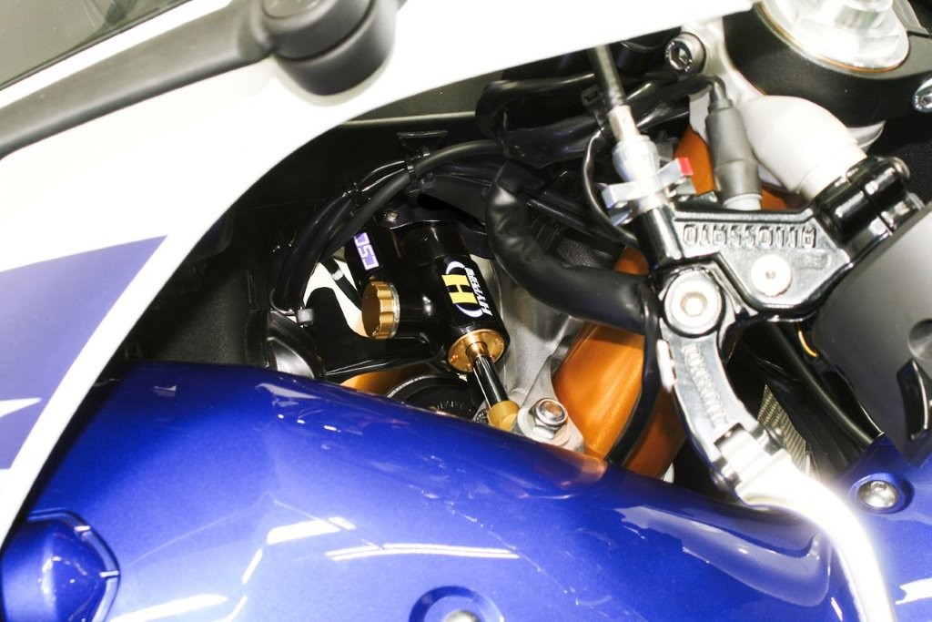 HYPERPRO ハイパープロ YAMAHA ヤマハ YZF-R1(09-16)/YZF-R1M(15-16)/MT-10(16-19) CNCステアリングダンパーステー 75mm/TYPE-7(M8) ブラック(ダンパーキャンセラー付属) 22113031B