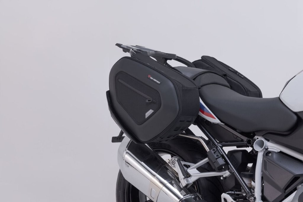 要納期確認 SW-MOTECH SWモテック BMW R1200RS/ABS(14-18) R1250R(18) R1200R(14-18) PRO BLAZE サドルバッグセット ハイバージョン BCHTA0774035600