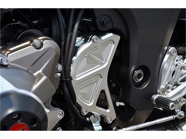 アグラス フロントスプロケットカバー Z1000 14-／Z900RS (347-493-000) 26,562円