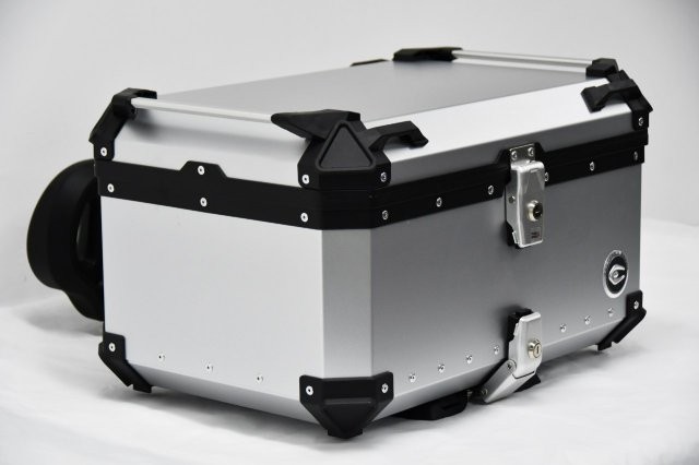 COOCASE クーケース アルミトップケース 可変バックレスト 65L/シルバー CAB650S｜MOTO-OCC 店