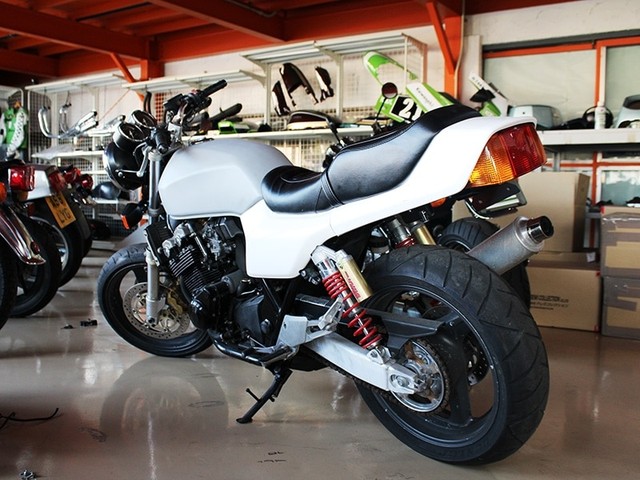 CB400SF NC39前期～VTEC Spec II 無塗装ペイントベースTYPE-X外装Sあん抜きシートセット ナローカウル仕様 ドレミコレクション 22012