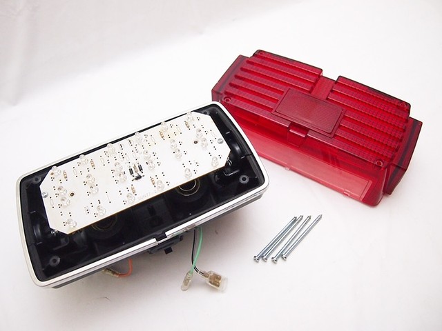 type R リフレクター付きLEDテールランプ ドレミコレクション 23066