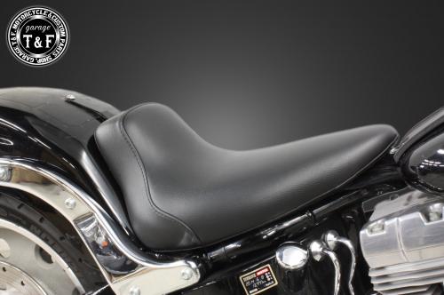 在庫有り T&F ティーアンドエフ Harley-Davidson ハーレーダビッドソン ソフテイル(SOFTAIL)200ワイドタイヤ用 シングルシート(スムース) STST17