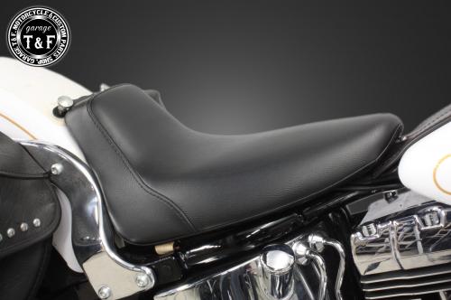 在庫有り T&F ティーアンドエフ Harley-Davidson ハーレーダビッドソン ソフテイル(SOFTAIL)150/MU85タイヤ用 シングルシート(スムース) STST25