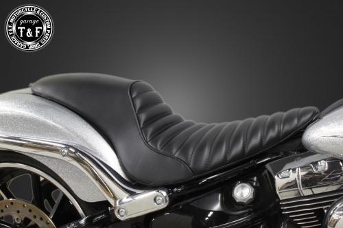在庫有り T&F ティーアンドエフ Harley-Davidson ハーレーダビッドソン ソフテイルブレイクアウト(FXSB) ガンファイターシート(タックロール) STST42|MOTO-OCC 店