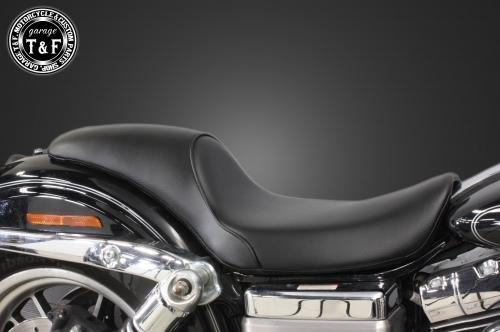 在庫有り Garage T&F ティーアンドエフ ダイナ(DYNA) ガンファイターシート(スムース) DNST17｜MOTO-OCC 店