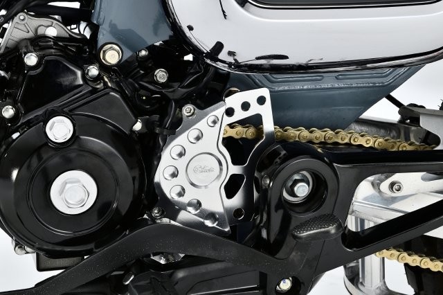 在庫有り Gクラフト ビレットスプロケットガード シルバー DAX125(JB04/JB06) 32826｜MOTO-OCC 店