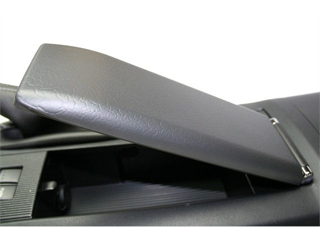 アイエルモータースポーツ アームレストパッド 拡張センターコンソール用 ブラック／シルバー NCEC NC0-7022