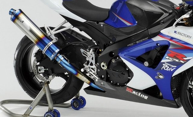 K-FACTORY ケーファクトリー (ｾﾐｵｰﾀﾞｰ)チタン スリップオン 1本出し (GSX-R1000 &rsquo;07-&rsquo;08) 242KBBAEBG0000｜MOTO-OCC 店