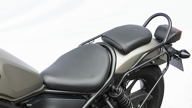 在庫有り タンデムグリップ レブル250/500 17Y- マットブラック 新型対応品 KIJIMA キジマ 210-5481